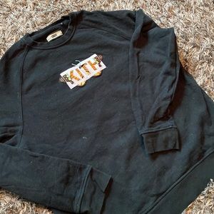 KITH crewneck sweatshirt unisex.